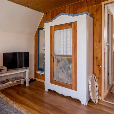 Hexenhaus Finn Holiday home Bodstedt